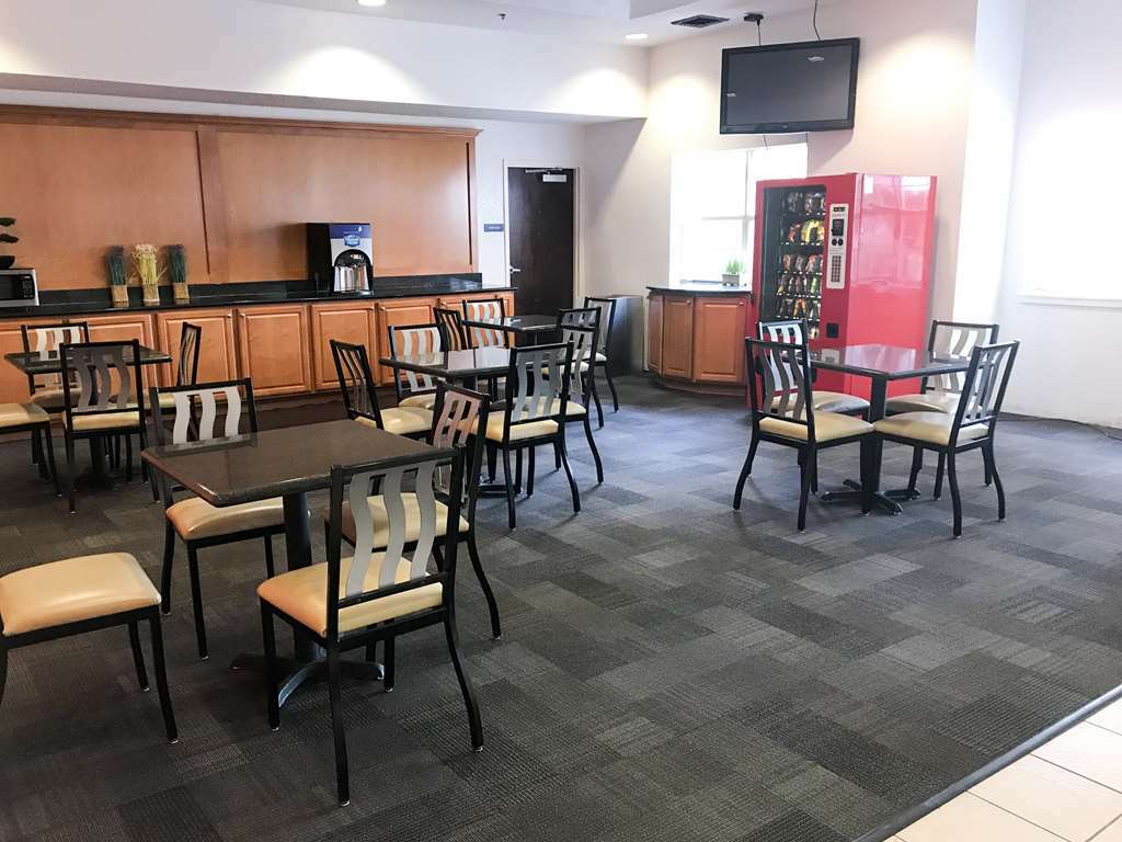 Red Roof Inn Plus+ & Suites Savannah - I-95 Τζώρτζταουν Εστιατόριο φωτογραφία